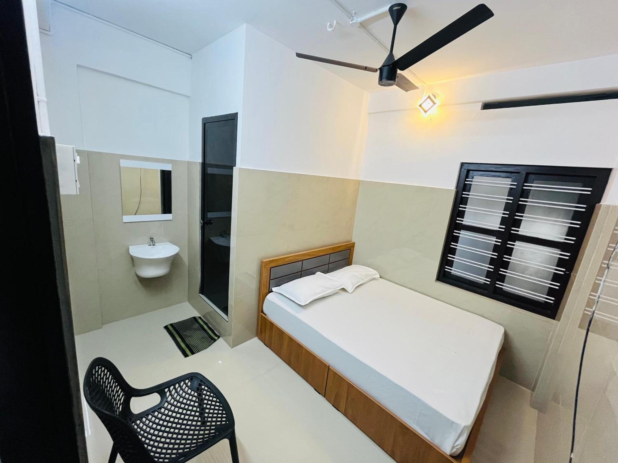 Priya Lodge コージコード エクステリア 写真